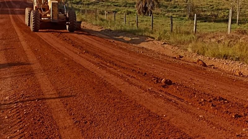 Foto 6 da matéria: Secretaria de obras de Rolim de Moura conclui recuperação da linha 192 lado sul