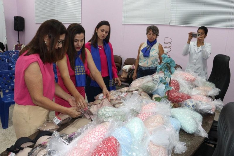 Senhoras Rotarianas de Pimenta Bueno confeccionam almofadas e próteses mamárias para pacientes oncológicas da ASSDACO