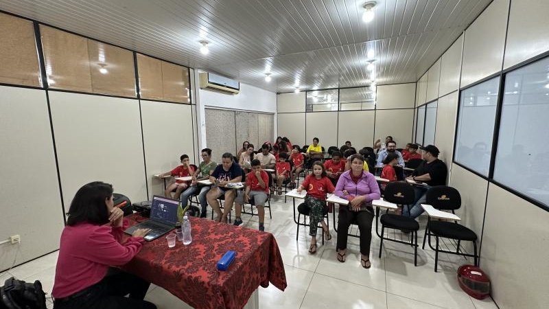 Foto 4 da matéria: Conectinove inicia duas turmas do Curso de Bombeiro Mirim Aprendiz em Rolim de Moura