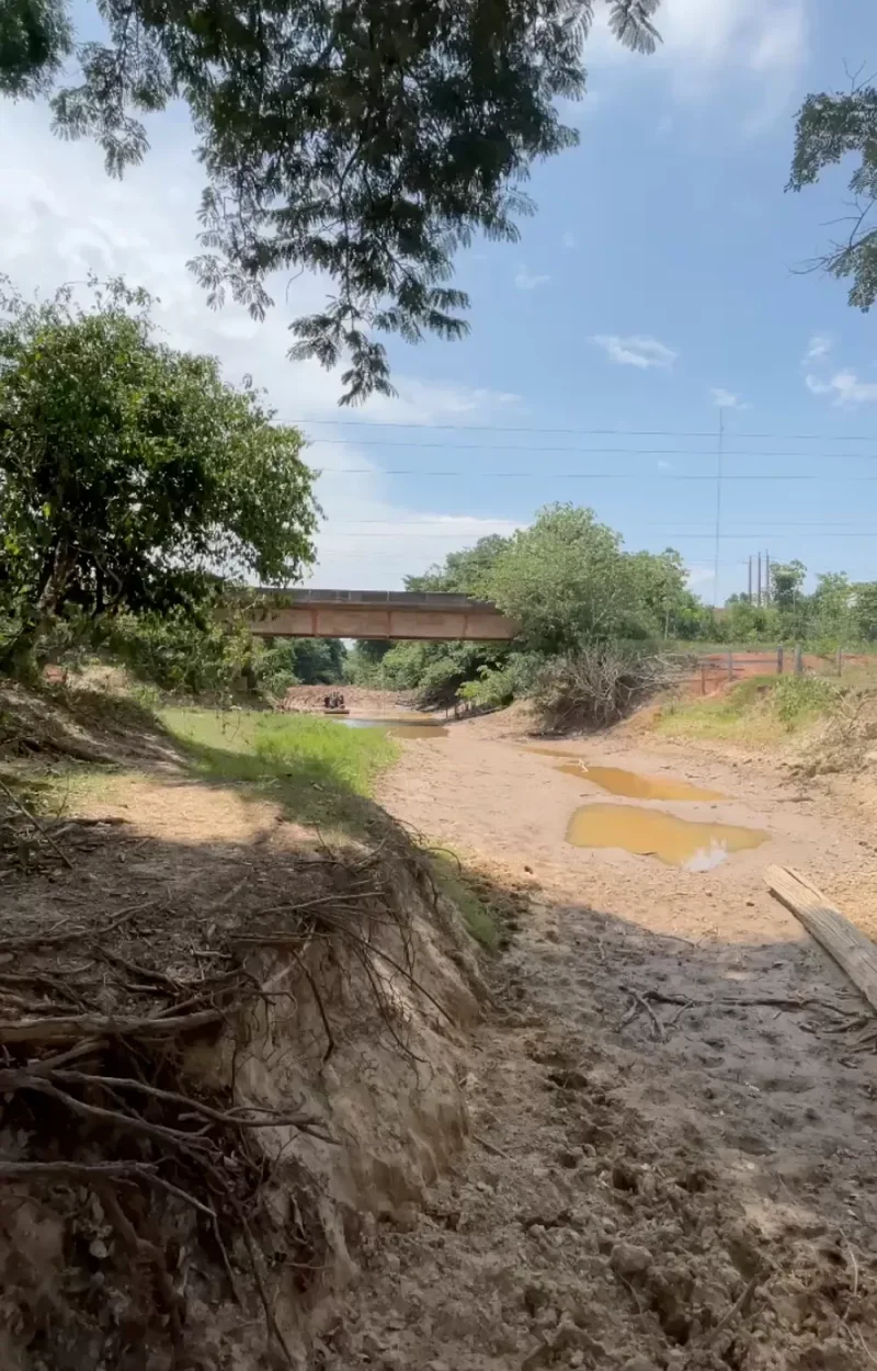 Seca do rio Palmeiras, em Espigão d'Oeste, RO — Foto: Reprodução