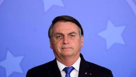 Jair Bolsonaro ganha prêmio na Mega-Sena em bolão com assessores