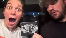Mulher que nasceu com dois úteros está grávida nos dois ao mesmo tempo