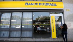 Bancos só abrem até esta quinta-feira em 2023 e reabrem na próxima...