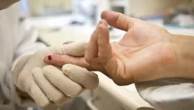 Casos de sífilis e de HIV/aids aumentam entre homens jovens