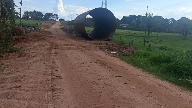 Foto 3 da matéria: Linha 188 lado sul em Rolim de Moura no km 8,5 ficará interditada por 3 dias para substituição de ponte de madeira por tubo ARMCO