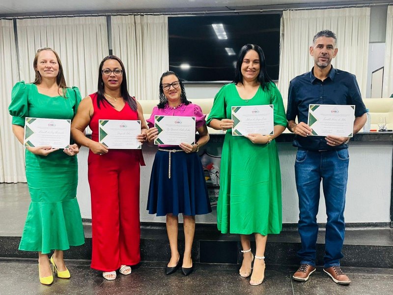 Conselheiros tutelares eleitos para o quadriênio 2024/2028 são empossados em Rolim de Moura