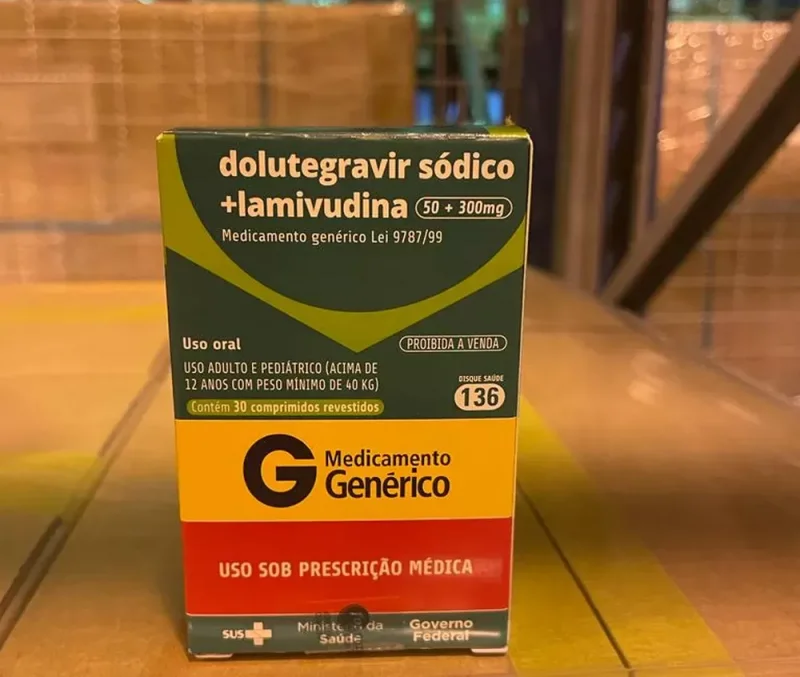 Previsão da pasta é de que droga de dose única, chamada comercialmente de Dovato, seja distribuída aos estados até dezembro. — Foto: Fiocruz
