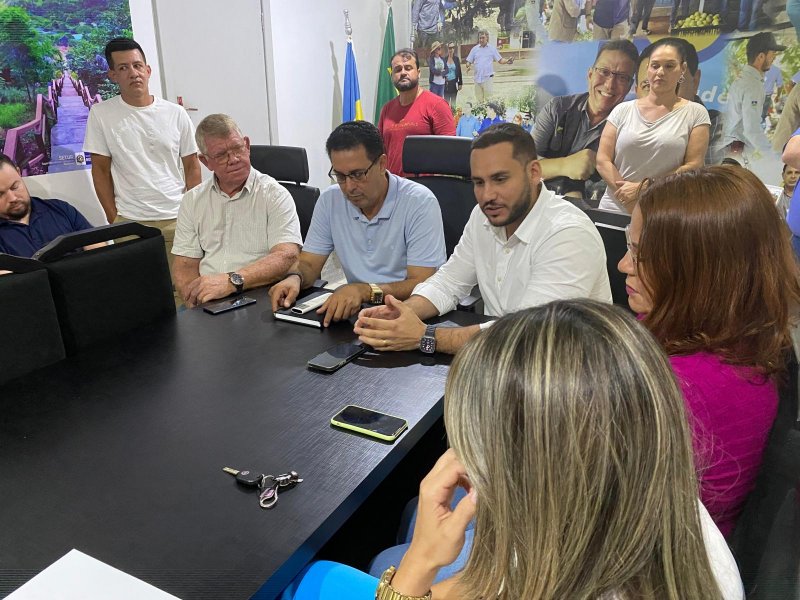 Prefeito de Rolim de Moura Aldo Júlio recebe deputado estadual Affonso Cândido e pede recursos para investir na saúde