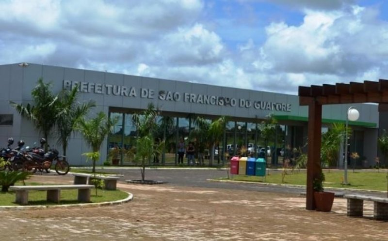 Prefeitura de São Francisco do Guaporé inicia inscrições para processo seletivo com salários de até R$ 4,7 mil