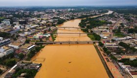 Rio Acre alcança 15,46 metros e 30 bairros já estão alagados em Rio Branco,...