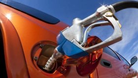 Por que encher o tanque do carro faz você gastar ainda mais com gasolina