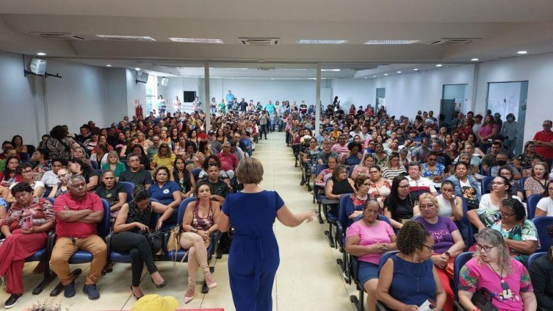 Profissionais da Educação em Rondônia aguardam desfecho crucial após Assembleia com paralisação