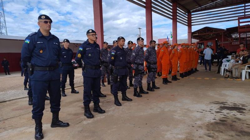 Foto 4 da matéria: Prefeito Aldo Júlio participa de solenidade de entrega de equipamentos da SESDEC e parabeniza governador Marcos Rocha pelos investimentos na segurança pública