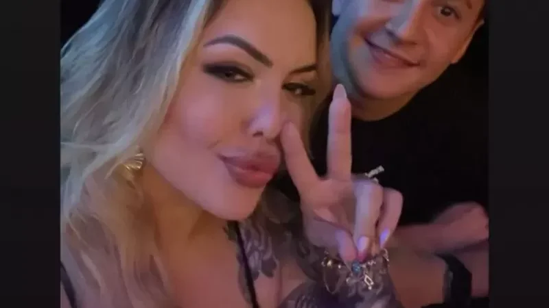Foto 5 da matéria: Cantora Ana Paula é a vítima que morreu em acidente na BR-364
