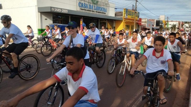Foto 5 da matéria: Colégio Tiradentes de Rolim de Moura realiza 2ºPasseio Ciclístico