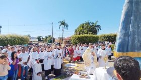 Corpus Christi é marcado por procissão e missa na Paróquia Nossa Senhora...