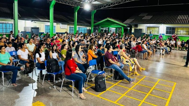 Foto 1 da matéria: Investigadores da (DEAM) de Rolim de Moura promovem palestra sobre Bullying, Cyberbullying e Preservação do Patrimônio na Escola Nilson Silva