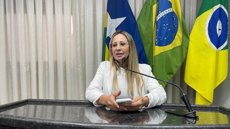 Foto 20 da matéria: Profissionais de Saúde Mental recebem Moção de Aplausos conferida pela câmara de vereadores de Rolim de Moura