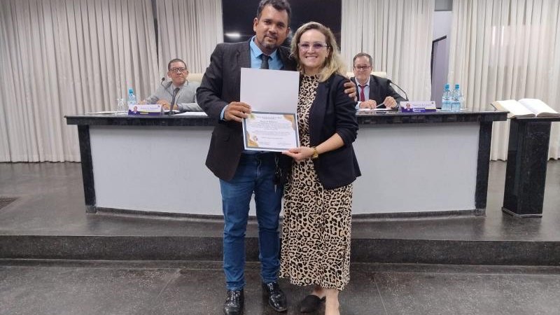 Foto 10 da matéria: Profissionais de Saúde Mental recebem Moção de Aplausos conferida pela câmara de vereadores de Rolim de Moura