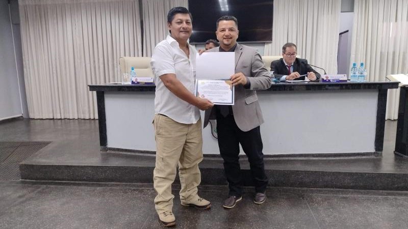 Foto 6 da matéria: Profissionais de Saúde Mental recebem Moção de Aplausos conferida pela câmara de vereadores de Rolim de Moura