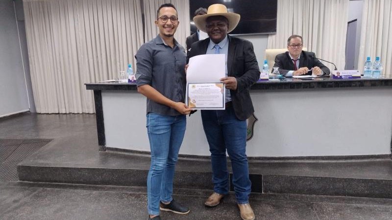 Foto 7 da matéria: Profissionais de Saúde Mental recebem Moção de Aplausos conferida pela câmara de vereadores de Rolim de Moura