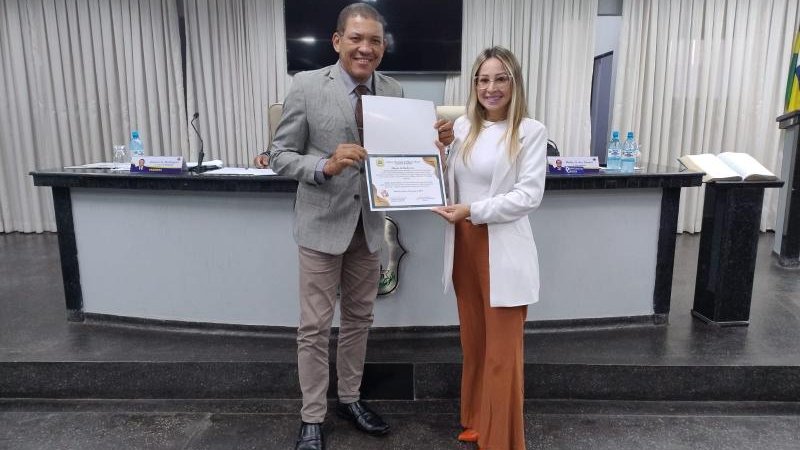 Foto 2 da matéria: Profissionais de Saúde Mental recebem Moção de Aplausos conferida pela câmara de vereadores de Rolim de Moura