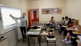 Terceira parcela do Pé-de-Meia começa a ser paga nesta segunda-feira