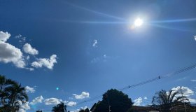 Calor, sol e céu claro no domingo (16) em RO