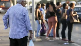 Estudo mostra benefício de exercícios físicos em idosos com câncer