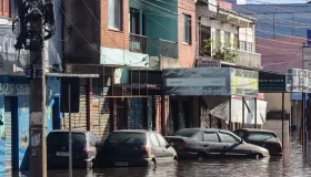 Nova vítima das enchentes é encontrada no RS; mortes chegam a 173