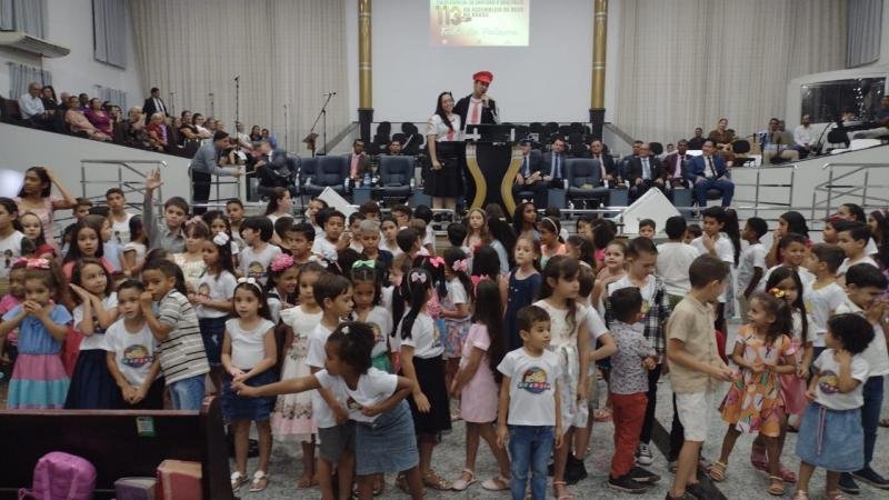 Foto 1 da matéria: ROLIM DE MOURA- CULTO ESPECIAL DE GRATIDÃO A DEUS PELOS 113° ANOS DA ASSEMBLEIAS DE DEUS NO BRASIL