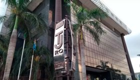 Cabo da PM que se apropriou de celular de vítima de roubo perde o cargo, em...