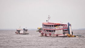 Embarcações estão proibidas de navegar a noite em trecho do Rio Madeira,...