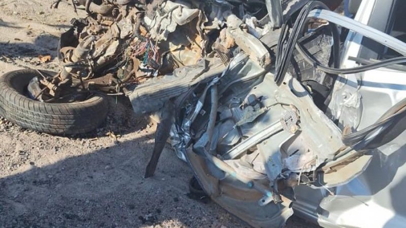 Foto 4 da matéria: Jovem morre ao bater carro em carreta durante ultrapassagem na BR-421 em Rondônia