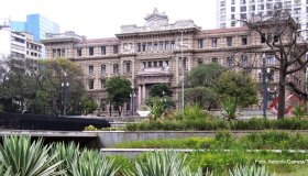 Promotor vira réu por chamar advogado de