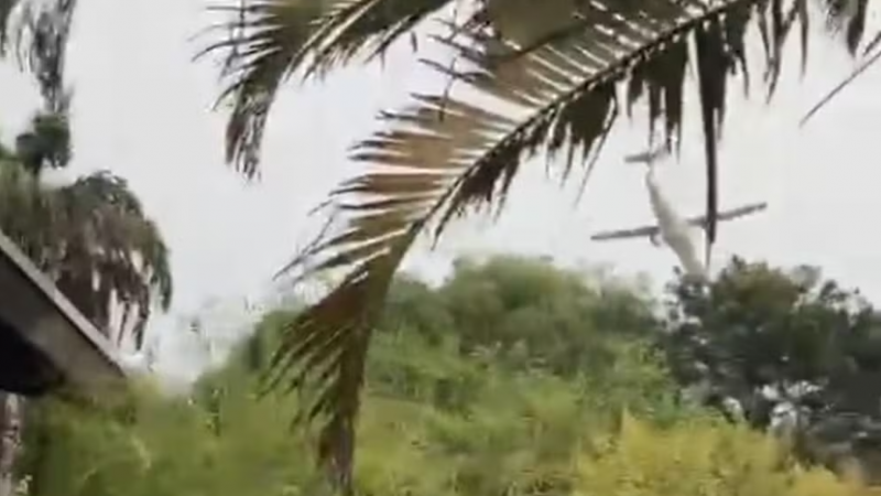 Foto 2 da matéria: Avião com 62 pessoas a bordo cai em Vinhedo, no interior de SP