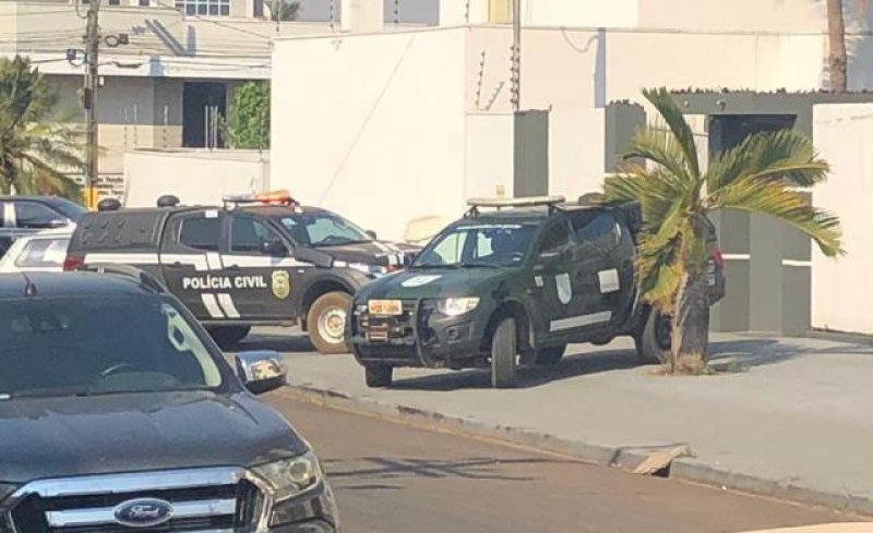 Polícia detém empresário em local de trabalho e faz buscas em casa em operação para desvendar assassinato de dentista em Vilhena