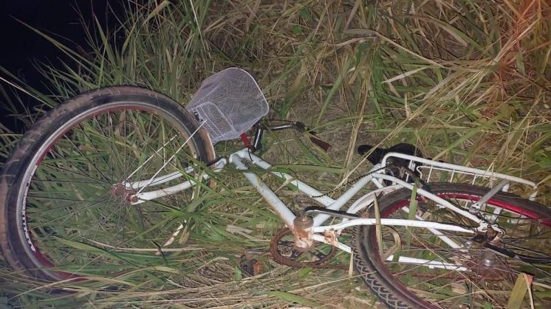Foto 1 da matéria: Rolim: Idoso é socorrido em estado grave após ser atingido por carro na RO-383 saída para Santa Luzia