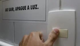 Aneel reduz para amarela bandeira tarifária de energia em novembro