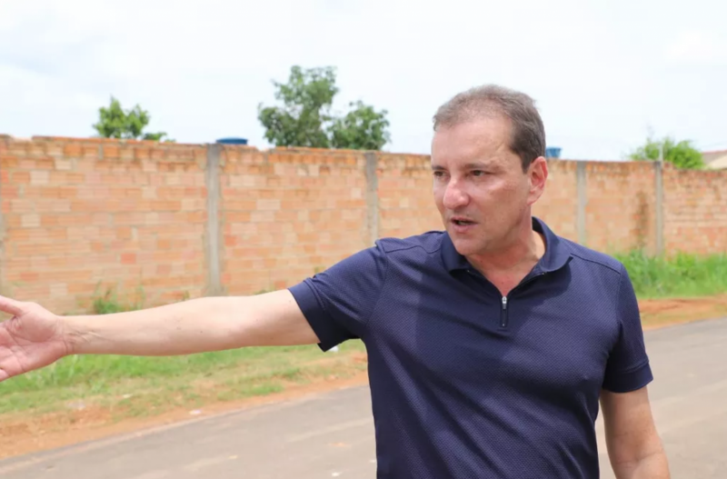 Avião do prefeito Hildon Chaves apresenta falha e piloto faz manobras para conseguir pousar em Rondônia
