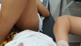 Mulher dá à luz em posto de saúde vazio em Rondônia; bebê nasceu com o...