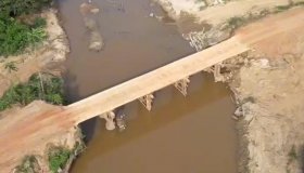 Prefeitura de Rolim de Moura revitaliza ponte entre as linhas 192 e 196