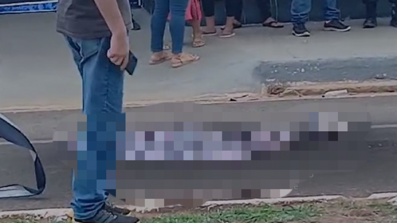 Foto 1 da matéria: Tragédia em Costa Marques: Criança que perdeu a mãe em caso de violência doméstica morre atropelada