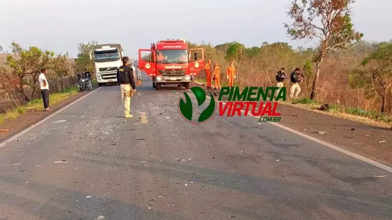 Foto 5 da matéria: Tragédia na BR-364: Acidente entre ônibus e carro deixa dois mortos e vários feridos em Pimenta Bueno