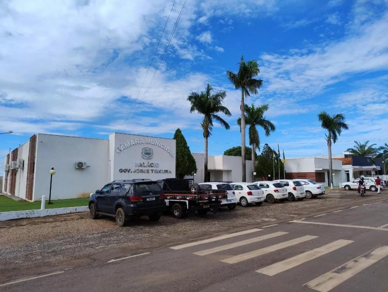 Câmara de Vereadores realiza sessão extraordinária para liberação do pagamento dos servidores públicos municipais de Rolim de Moura