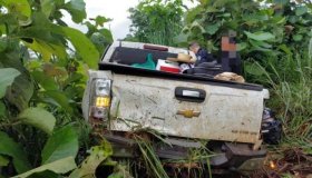 Caminhonete sai fora da pista e deixa feridos na RO-473, próximo de Alvorada...