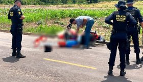 Motociclista é assassinado a tiros no meio da rua em ji-Paraná