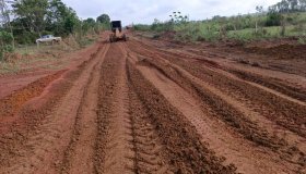 SEMOSP realiza manutenção e melhorias na linha 200, 176 e 180 norte, em Rolim...