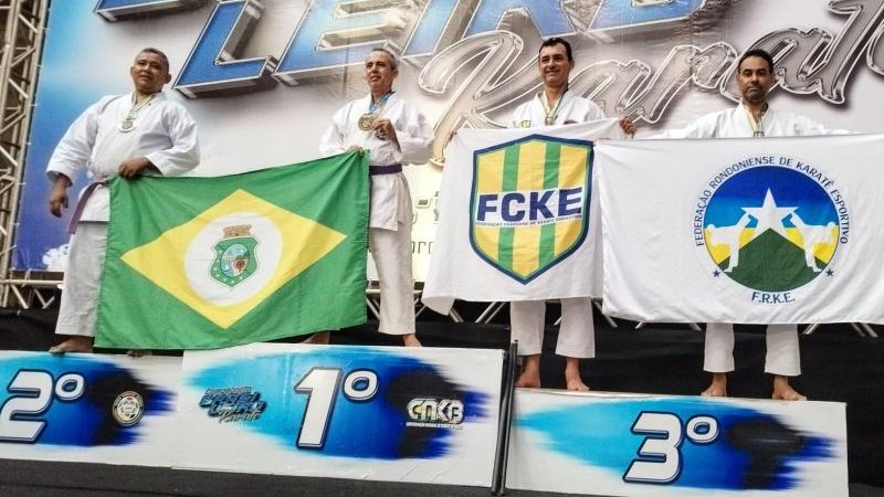 Foto 2 da matéria: Atletas de Rolim de Moura se destacam no Campeonato Brasileiro de Karatê em Natal/RN