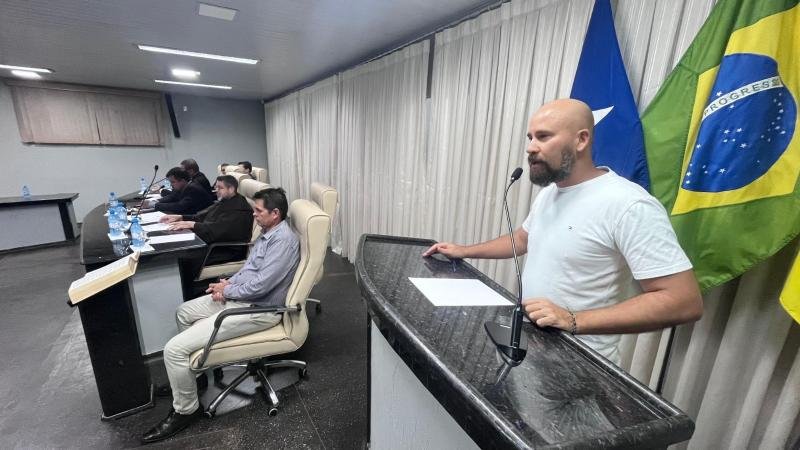 Foto 3 da matéria: Câmara Municipal de Rolim de Moura realiza sessão solene em homenagem ao Dia da Bíblia